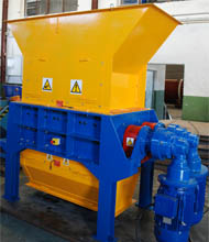 PLASTIC CRUSHER